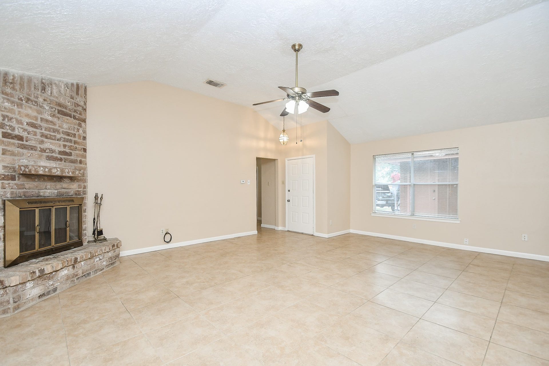 15919 Val Verde Drive, Houston, TX 77083 15919 Val Verde Drive, Houston, TX 77083