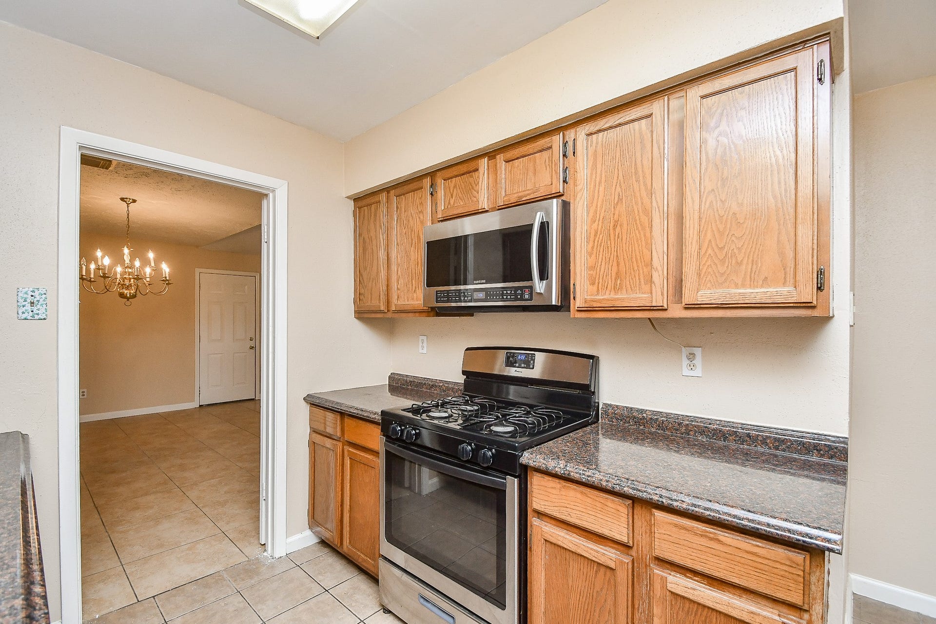 15919 Val Verde Drive, Houston, TX 77083 15919 Val Verde Drive, Houston, TX 77083
