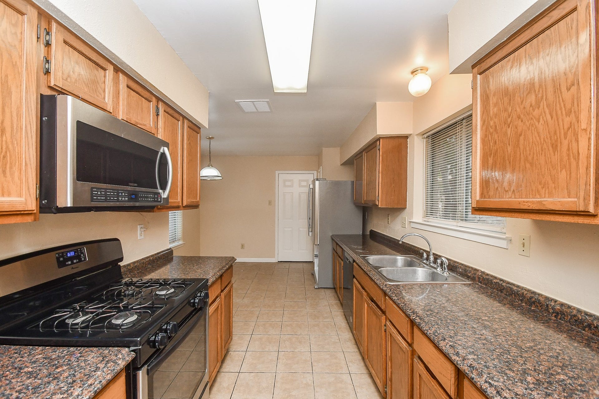 15919 Val Verde Drive, Houston, TX 77083 15919 Val Verde Drive, Houston, TX 77083