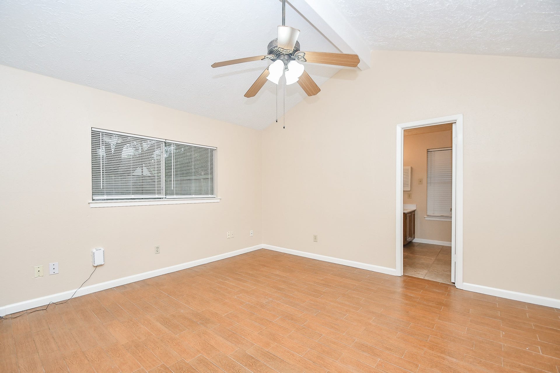 15919 Val Verde Drive, Houston, TX 77083 15919 Val Verde Drive, Houston, TX 77083