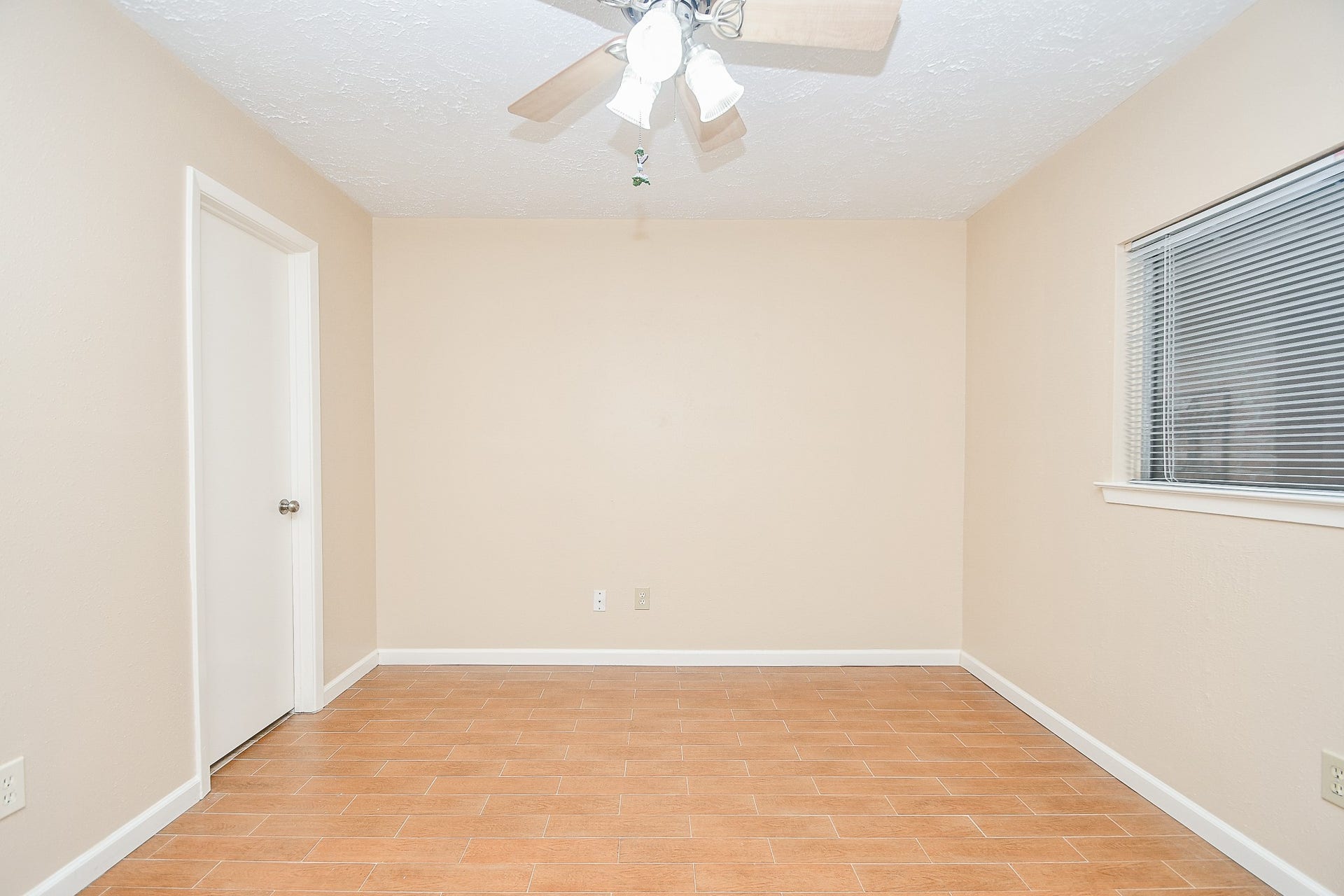 15919 Val Verde Drive, Houston, TX 77083 15919 Val Verde Drive, Houston, TX 77083