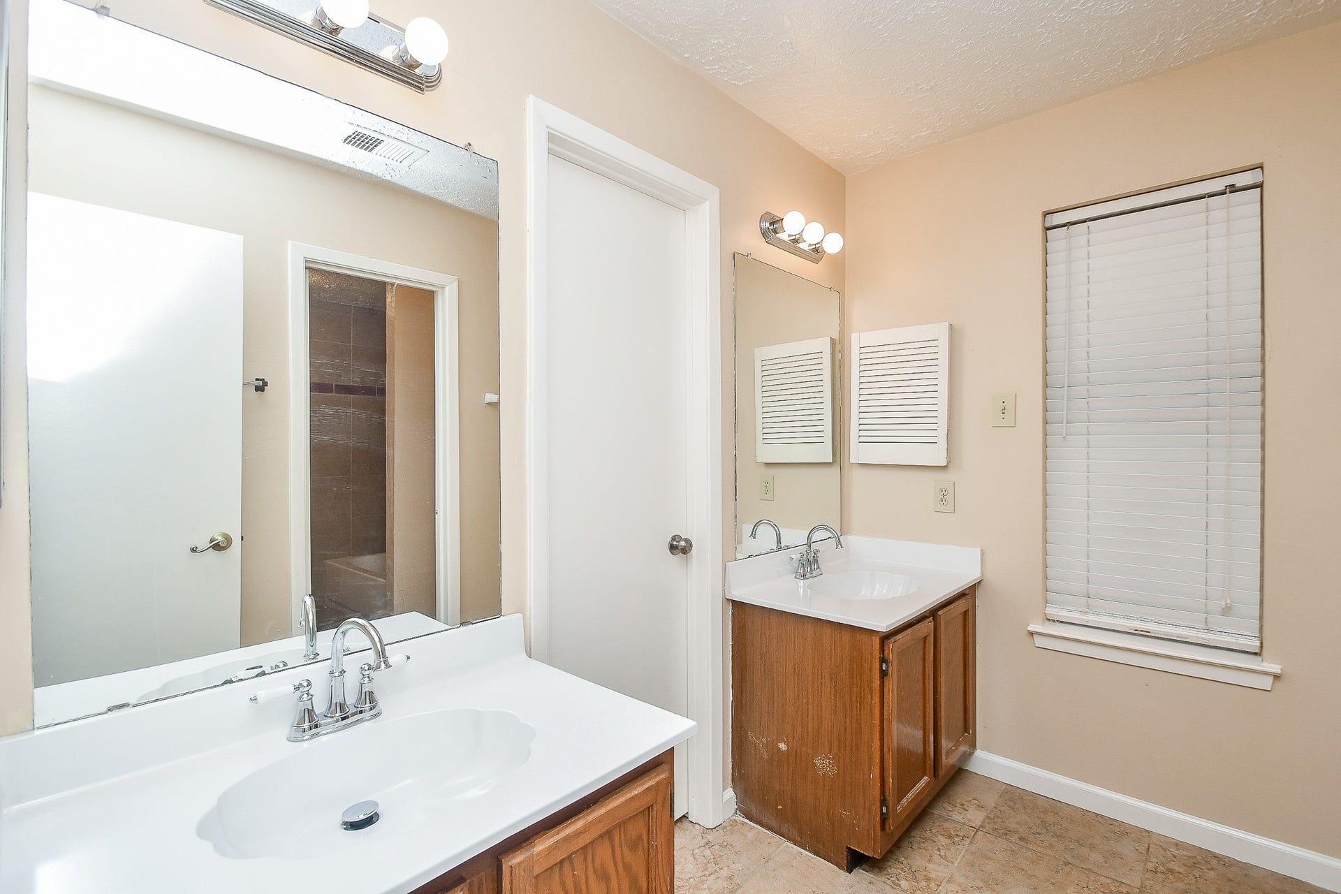 15919 Val Verde Drive, Houston, TX 77083 15919 Val Verde Drive, Houston, TX 77083