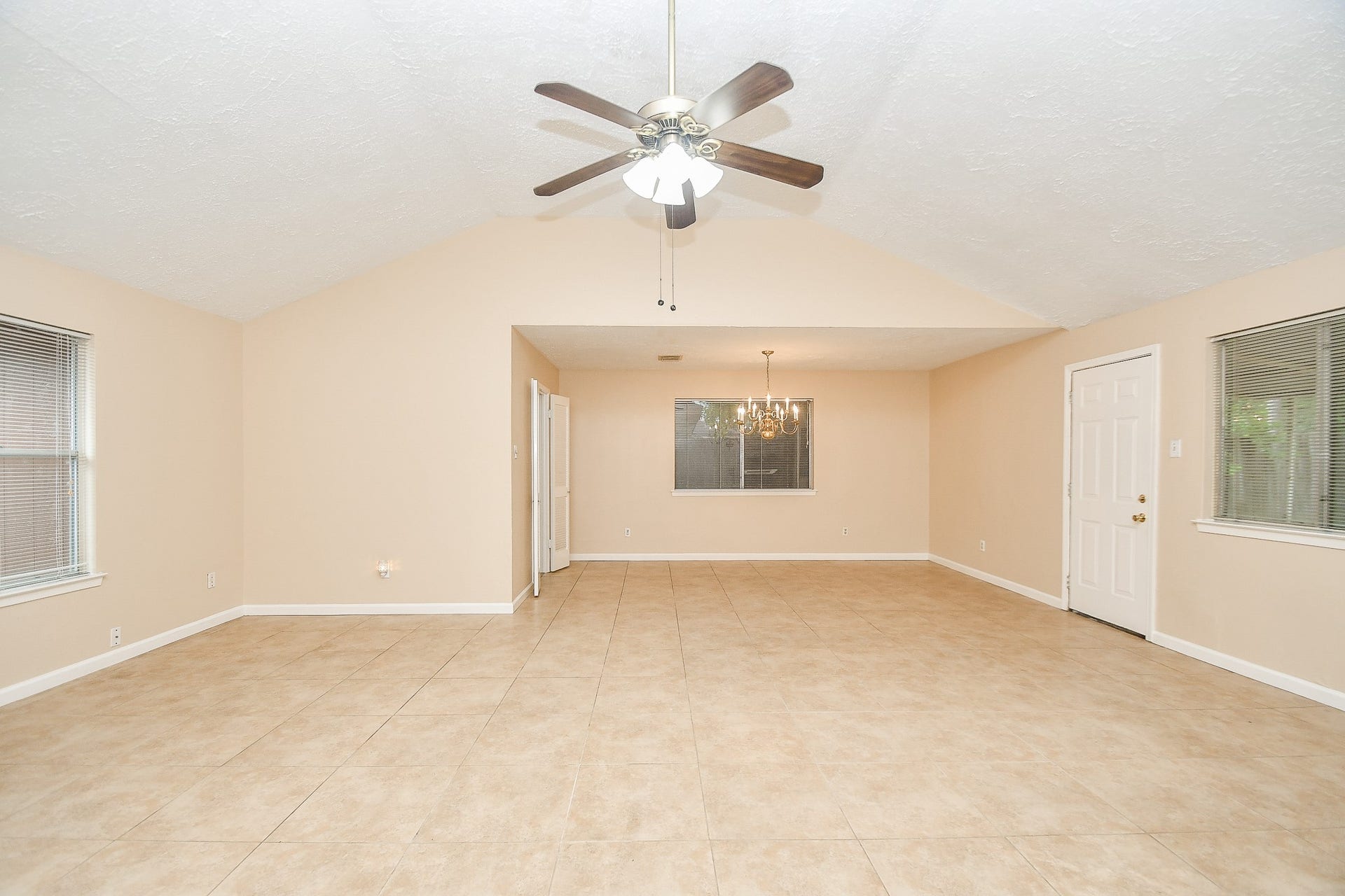 15919 Val Verde Drive, Houston, TX 77083 15919 Val Verde Drive, Houston, TX 77083