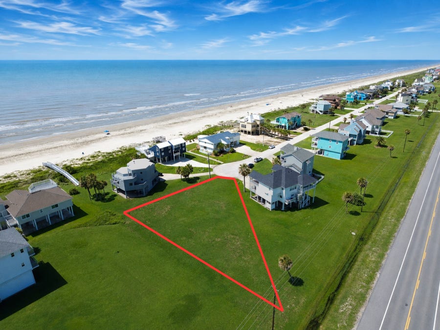 Property photo for 18610 W De Vaca Lane, Galveston, TX