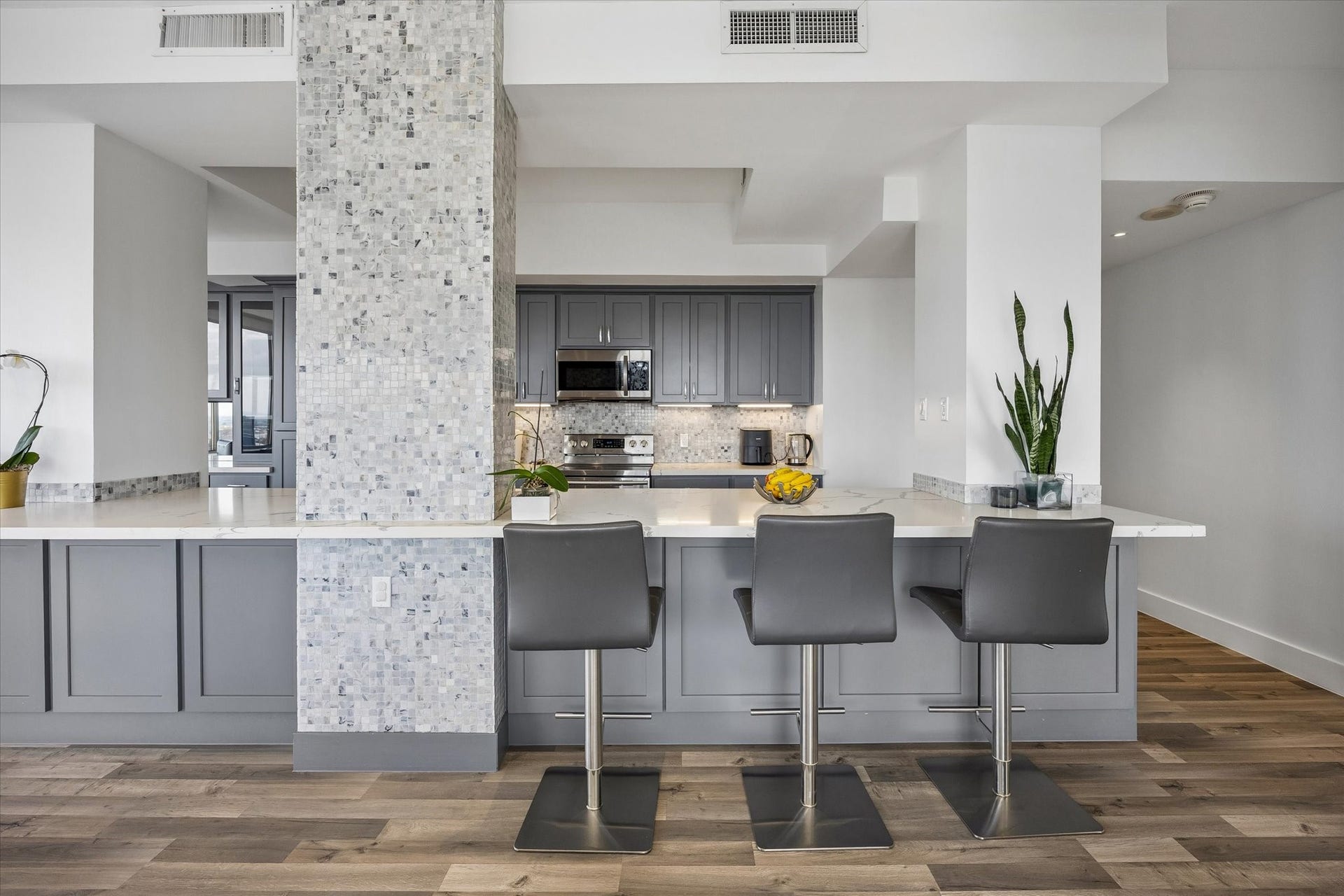 15 Greenway Plaza, #26K, Houston, TX 77046 15 Greenway Plaza, #26K, Houston, TX 77046