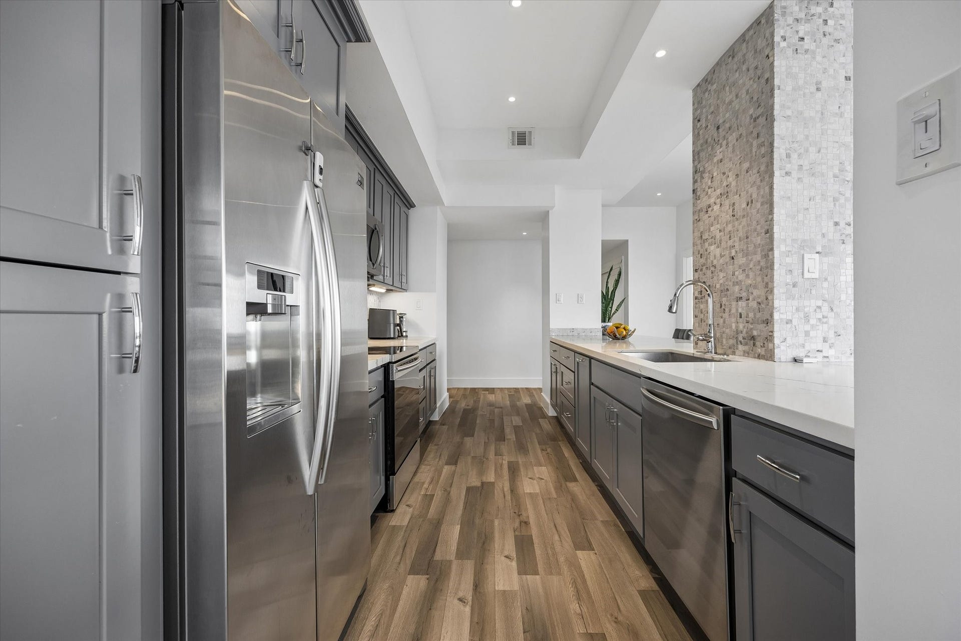 15 Greenway Plaza, #26K, Houston, TX 77046 15 Greenway Plaza, #26K, Houston, TX 77046