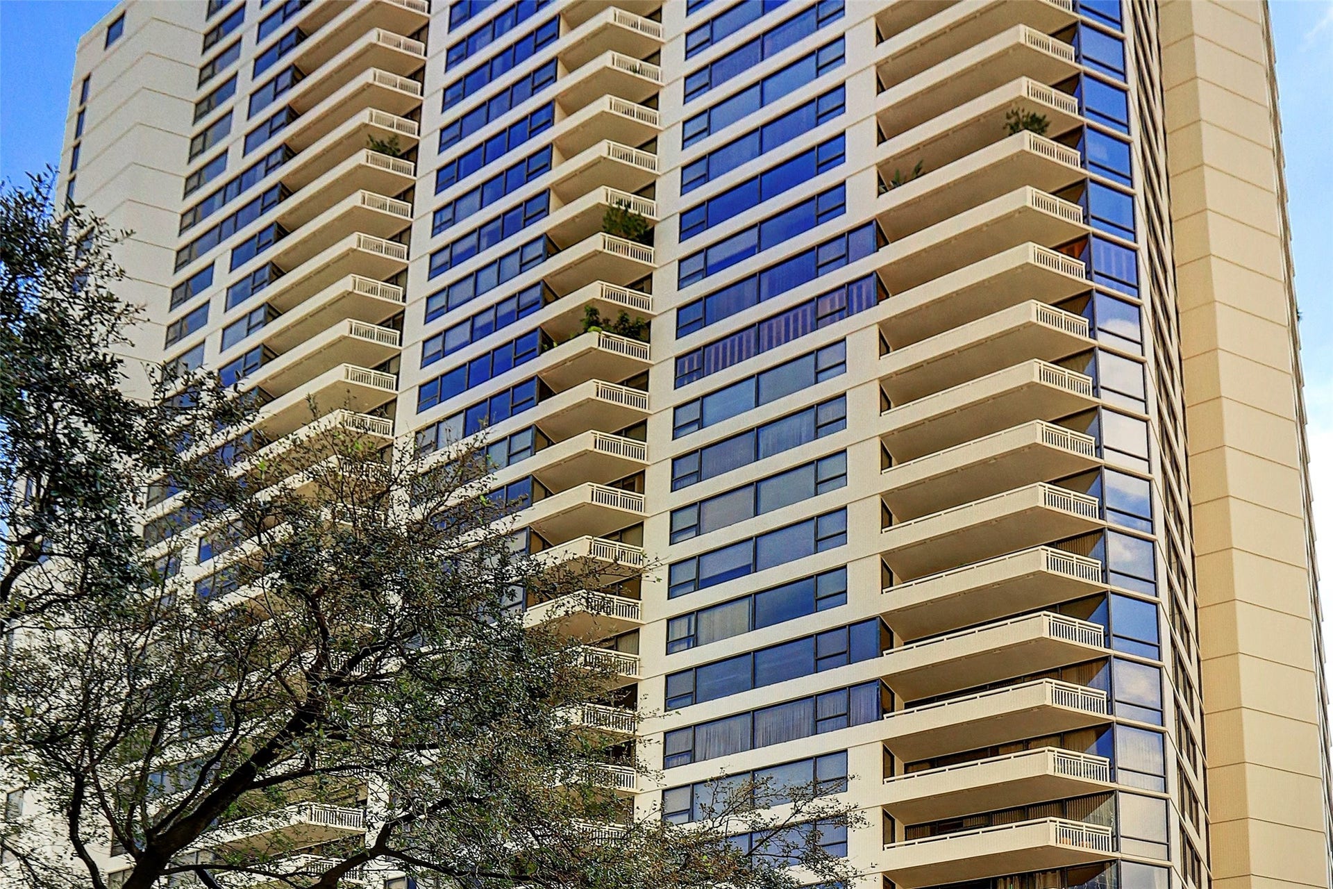 15 Greenway Plaza, #26K, Houston, TX 77046 15 Greenway Plaza, #26K, Houston, TX 77046