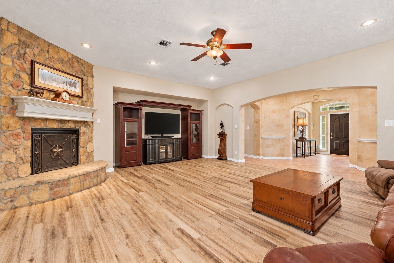 20002 Country Lake Drive, Magnolia, TX 77355