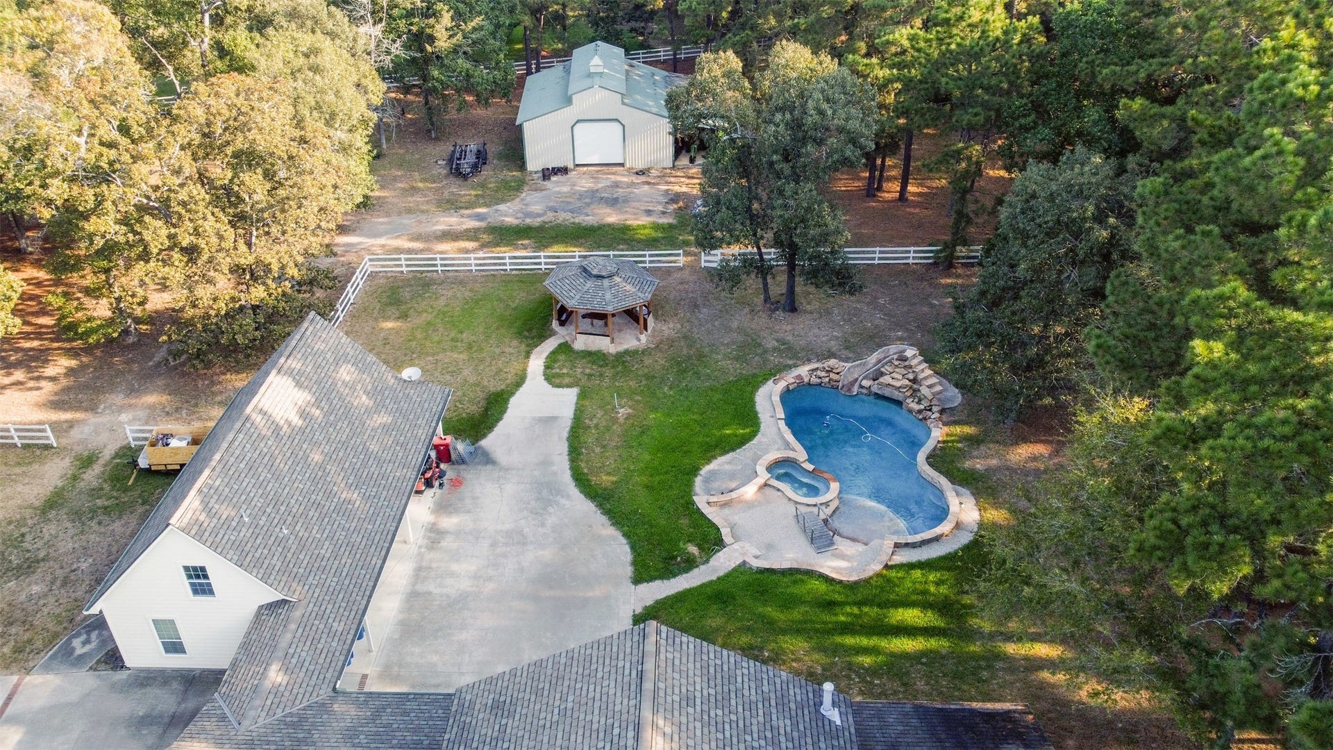 20002 Country Lake Drive, Magnolia, TX 77355