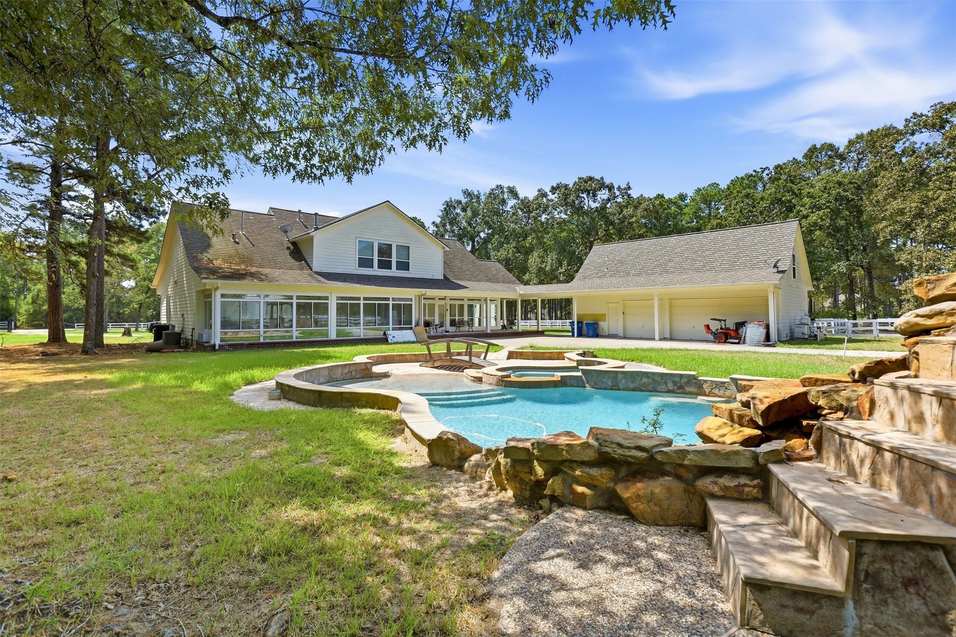 20002 Country Lake Drive, Magnolia, TX 77355