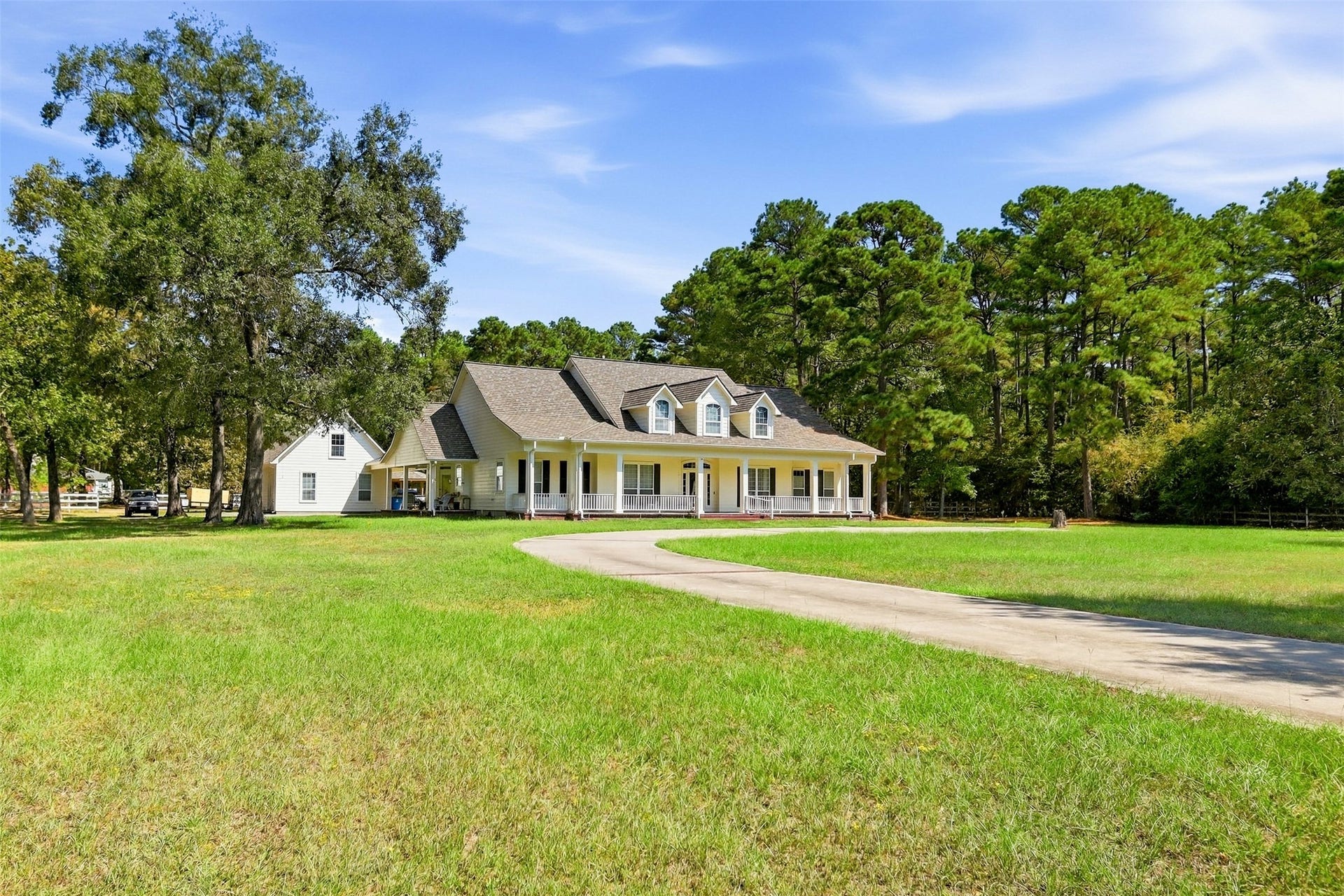 20002 Country Lake Drive, Magnolia, TX 77355