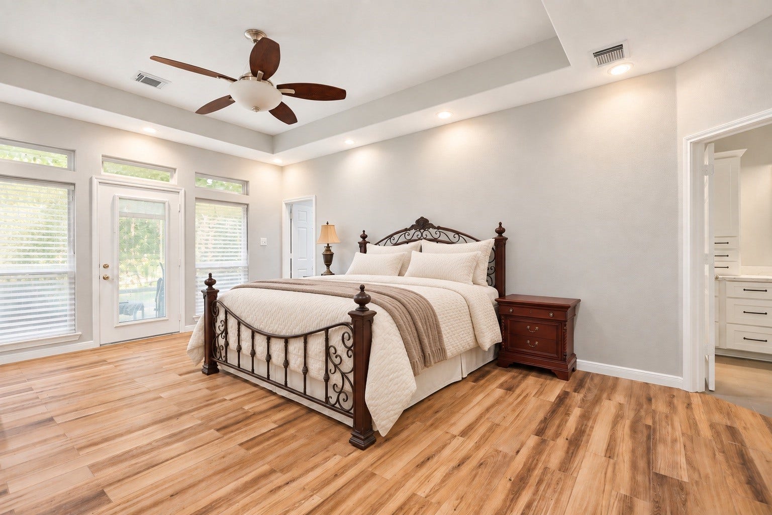 20002 Country Lake Drive, Magnolia, TX 77355