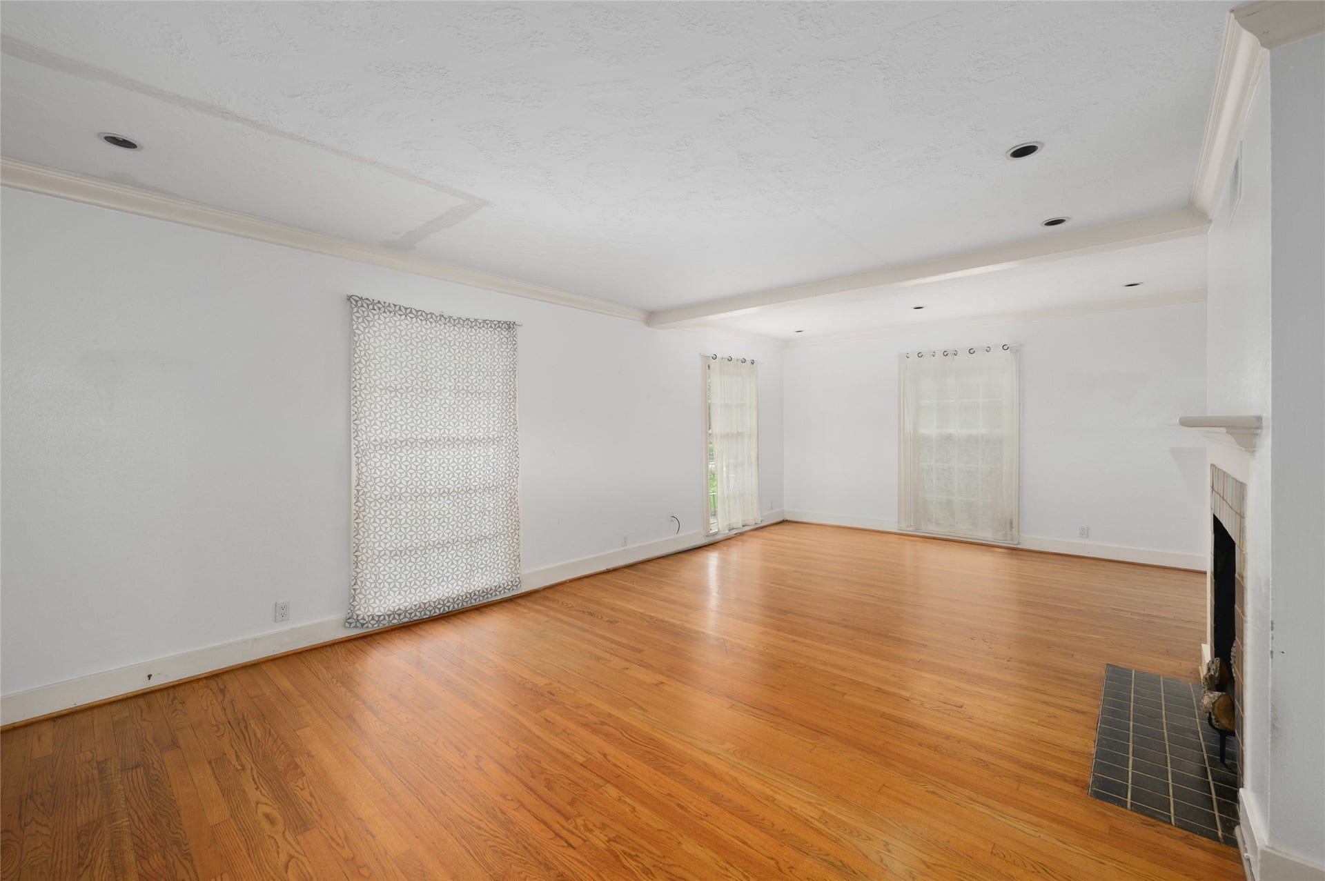 1955 Lexington Street, Houston, TX 77098