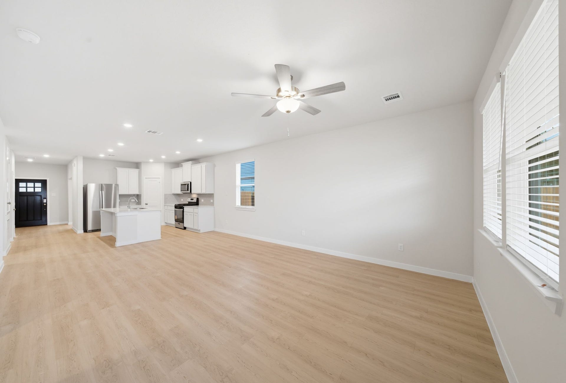 103 Bentwater Lane, Clute, TX 77531 103 Bentwater Lane, Clute, TX 77531