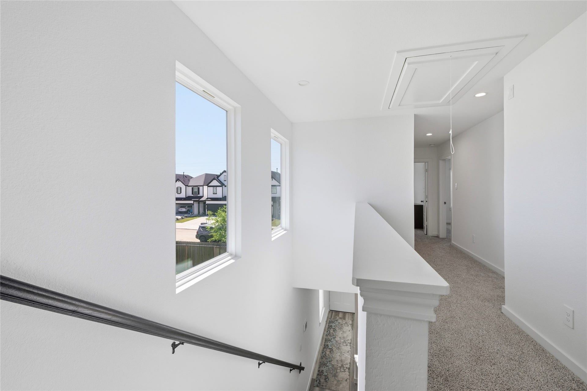 2919 Crown Gate Drive, Houston, TX 77047 Staircase leads to the 2nd level with great natural lighting.