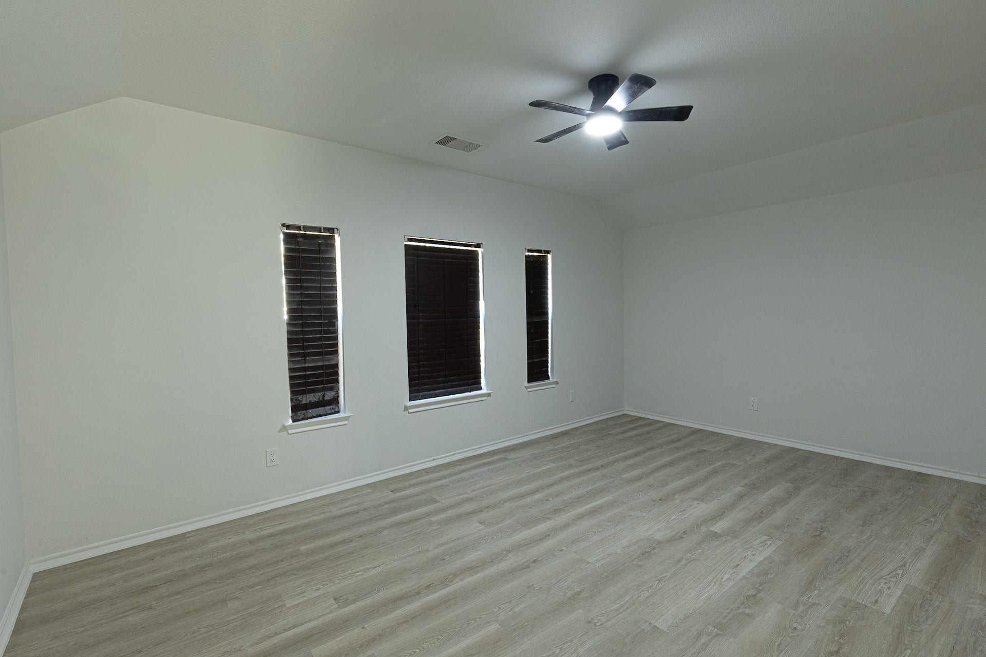 2719 Star Peak Drive, Houston, TX 77088 2719 Star Peak Drive, Houston, TX 77088