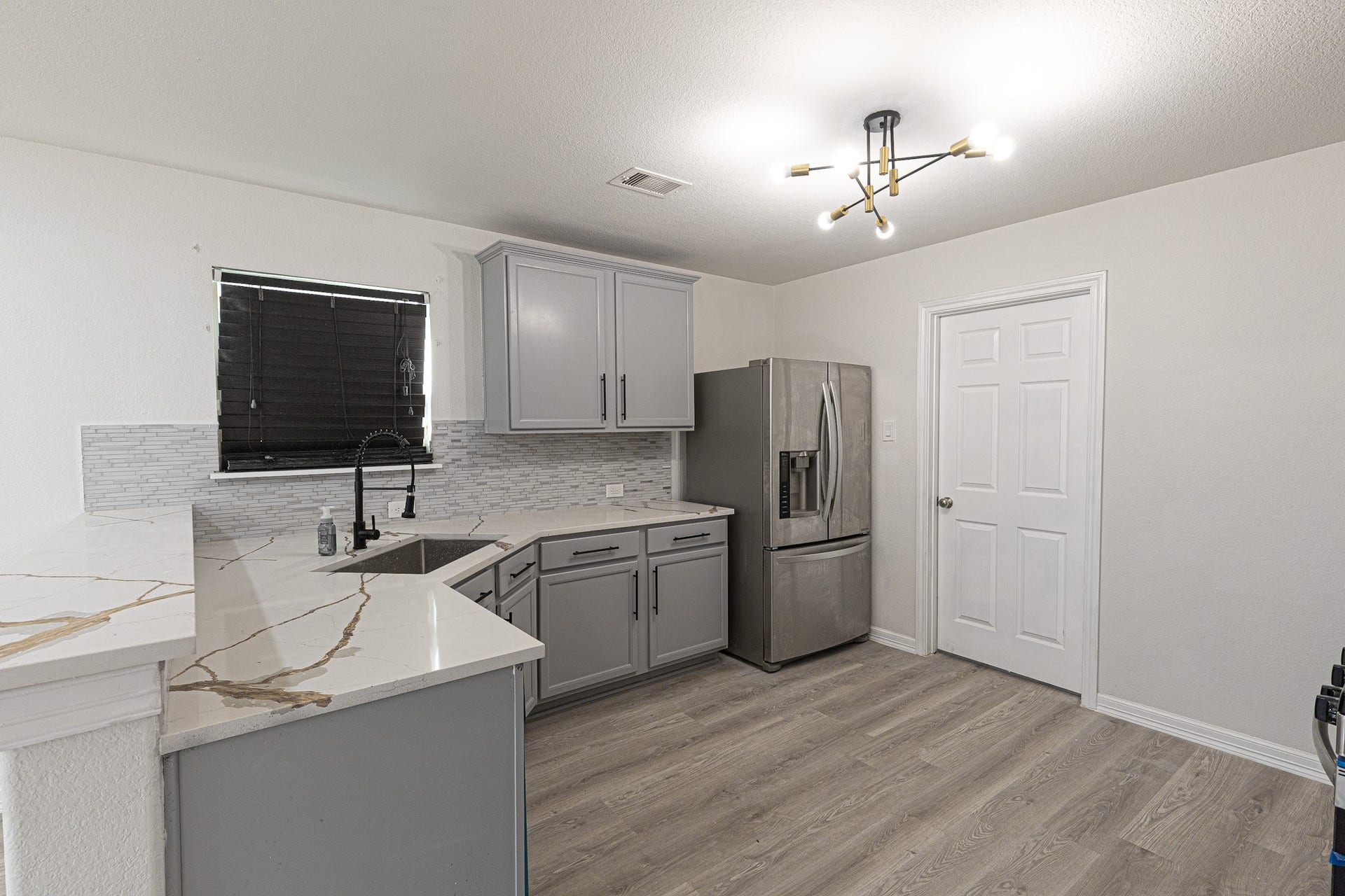 2719 Star Peak Drive, Houston, TX 77088 2719 Star Peak Drive, Houston, TX 77088