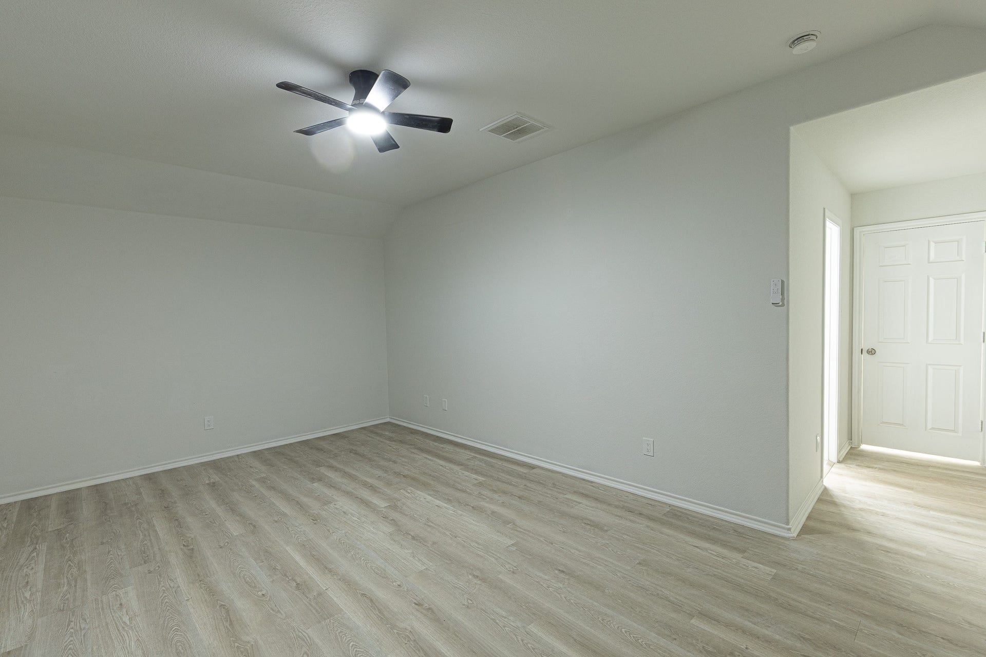 2719 Star Peak Drive, Houston, TX 77088 Master Bedroom