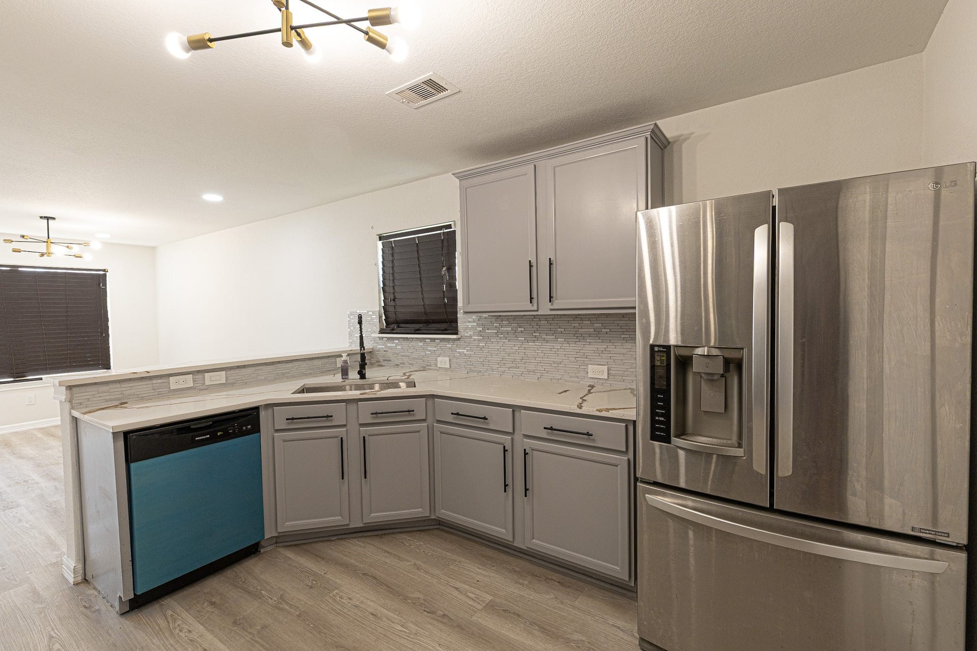 2719 Star Peak Drive, Houston, TX 77088 2719 Star Peak Drive, Houston, TX 77088