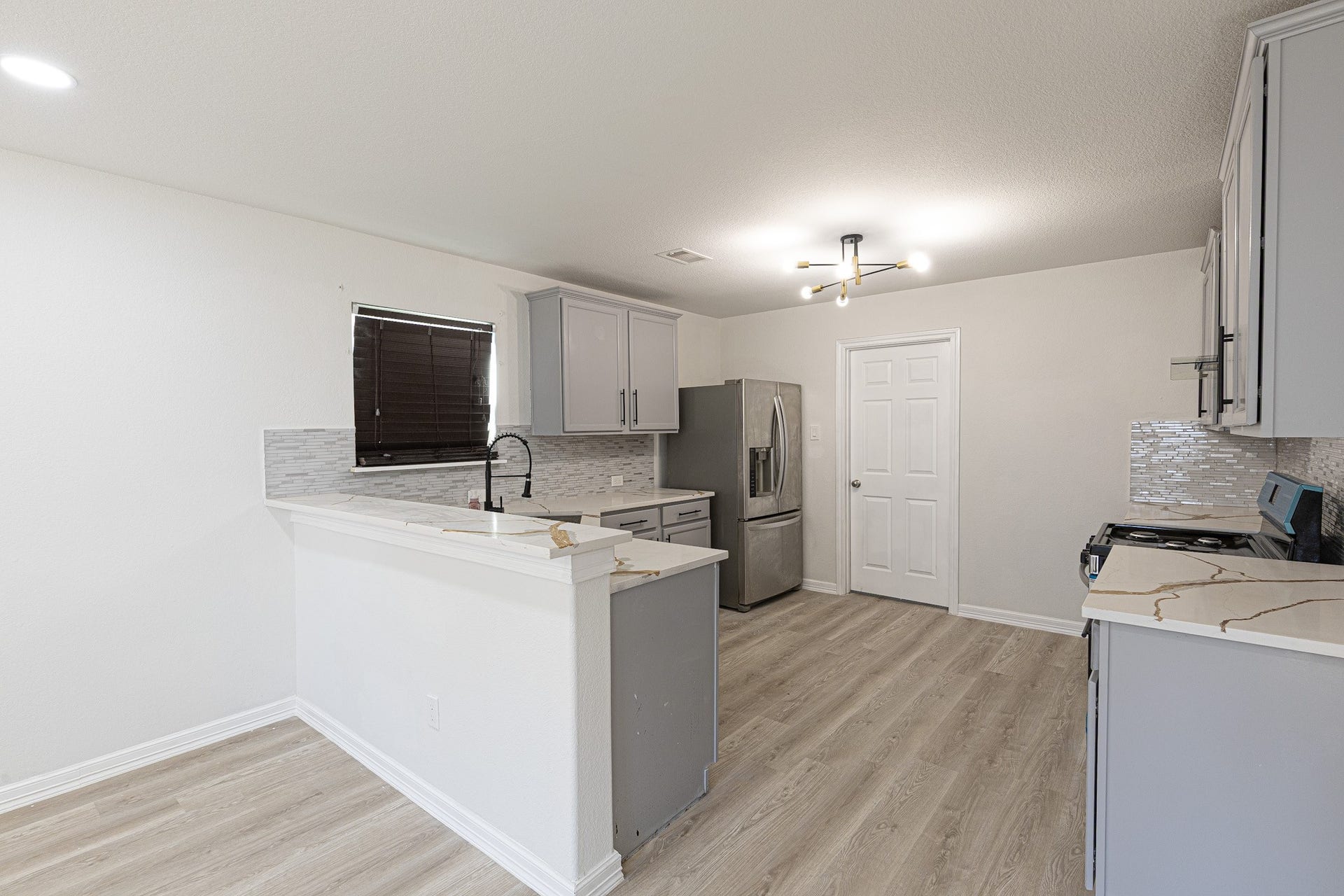 2719 Star Peak Drive, Houston, TX 77088 2719 Star Peak Drive, Houston, TX 77088