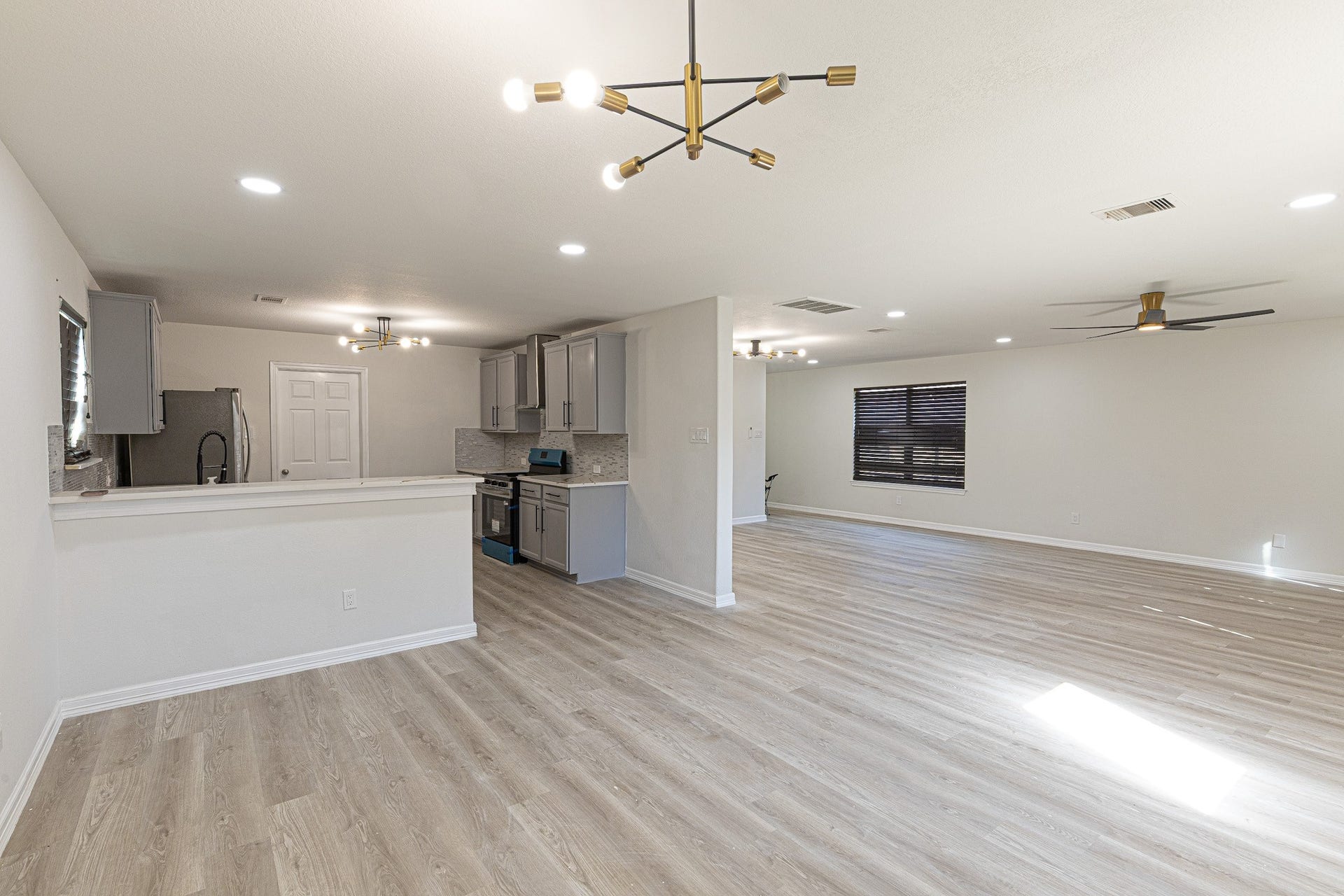 2719 Star Peak Drive, Houston, TX 77088 2719 Star Peak Drive, Houston, TX 77088