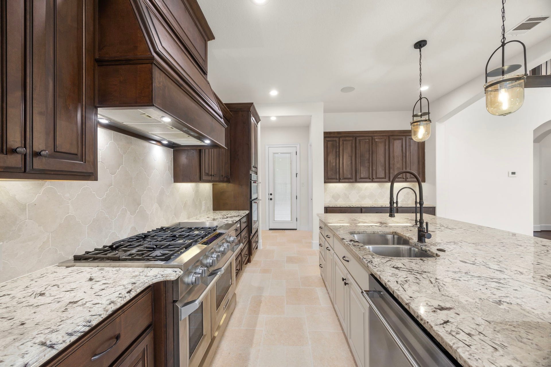 8551 Tombron Grove Road, Magnolia, TX 77354 Fully equipped kitchen.