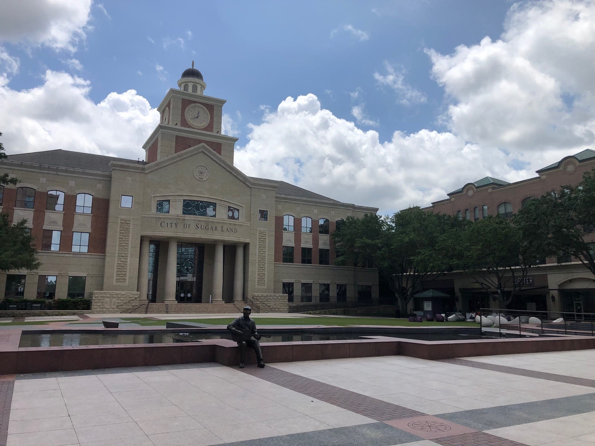 Sugarland town center with minutes' drive