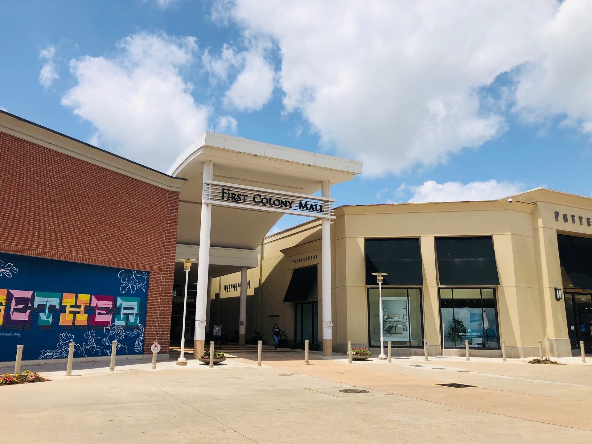 First colony mall with minutes' drive