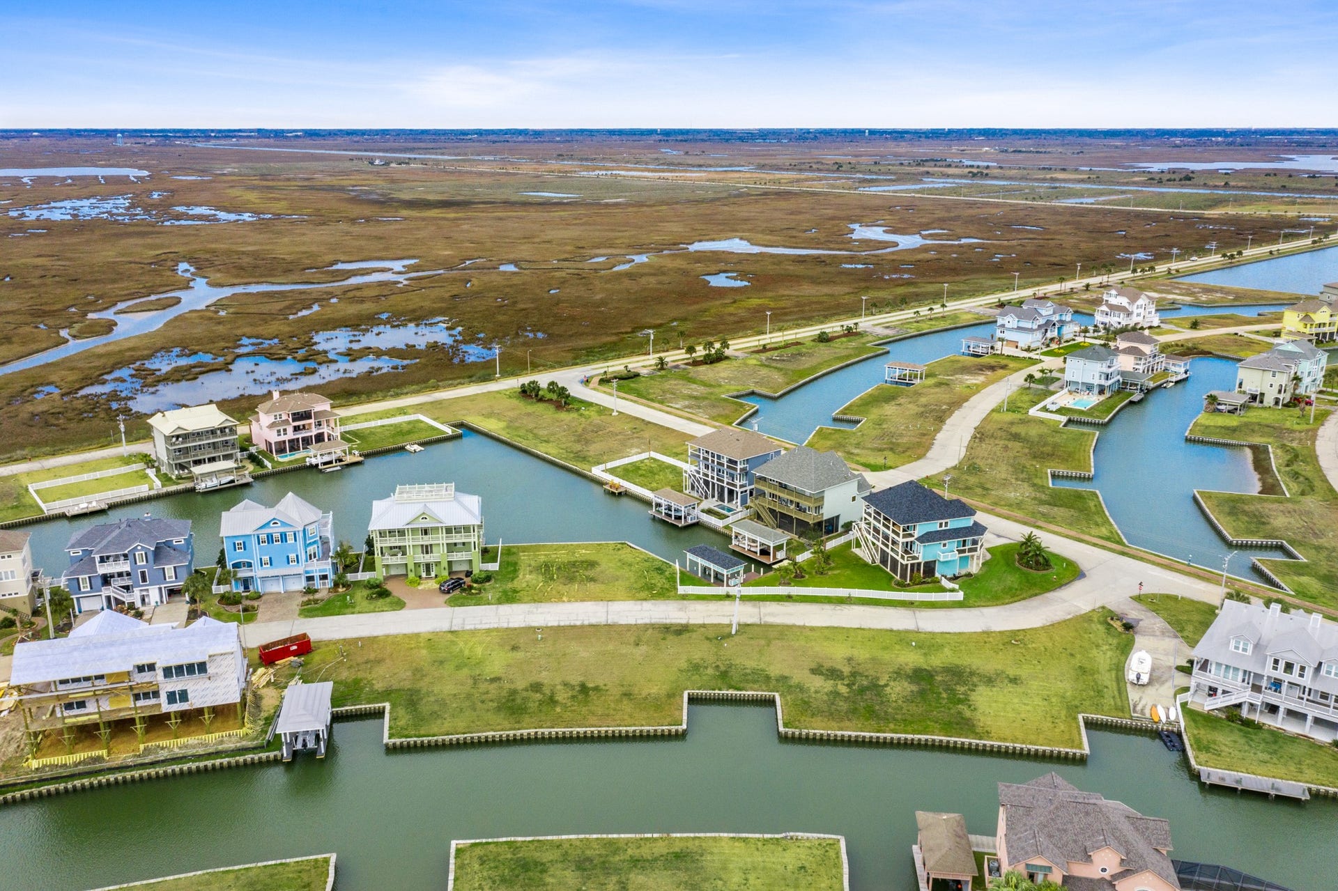 27 Isla Morada, Hitchcock, TX 77563 27 Isla Morada, Hitchcock, TX 77563