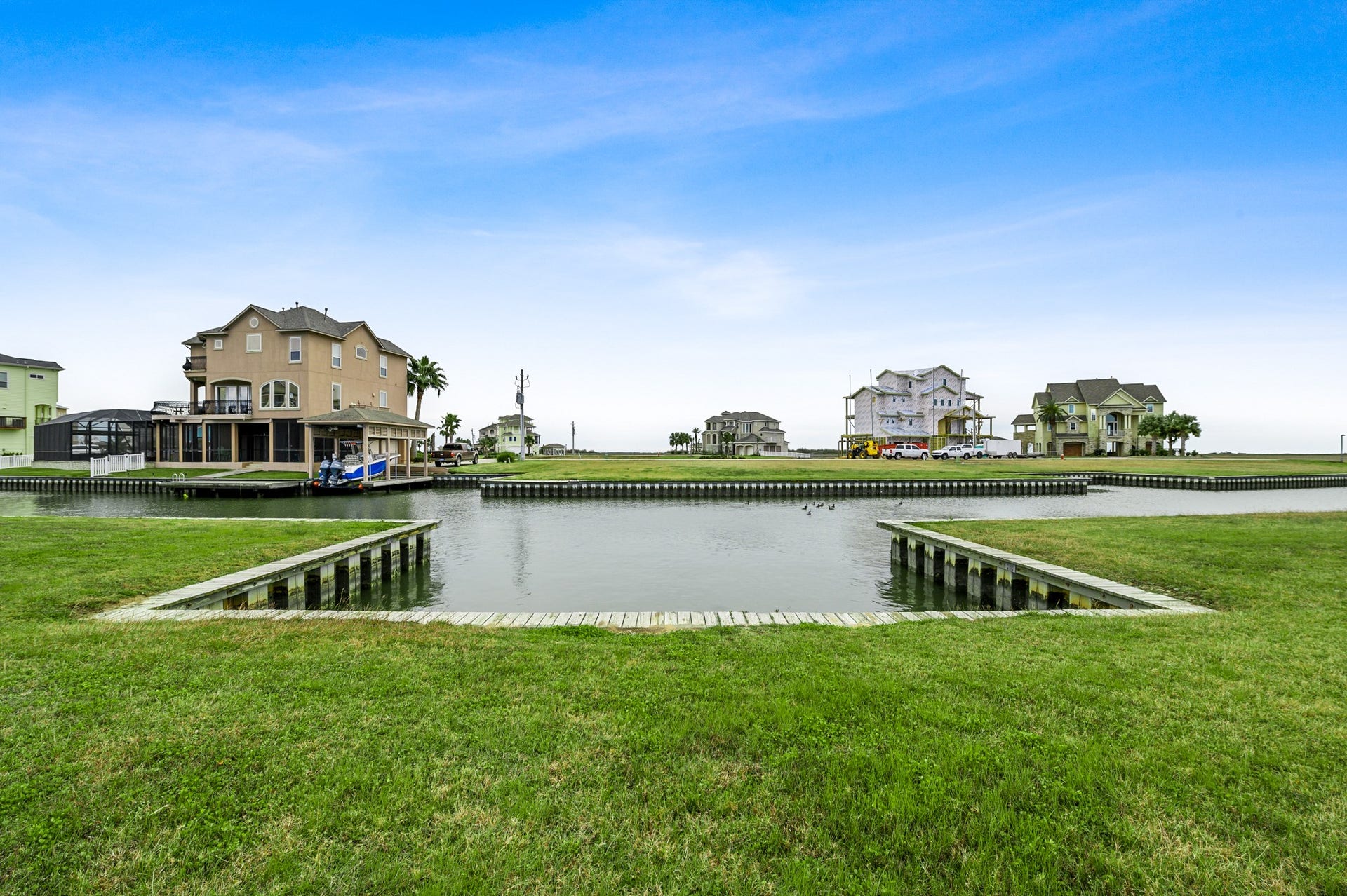 27 Isla Morada, Hitchcock, TX 77563 27 Isla Morada, Hitchcock, TX 77563