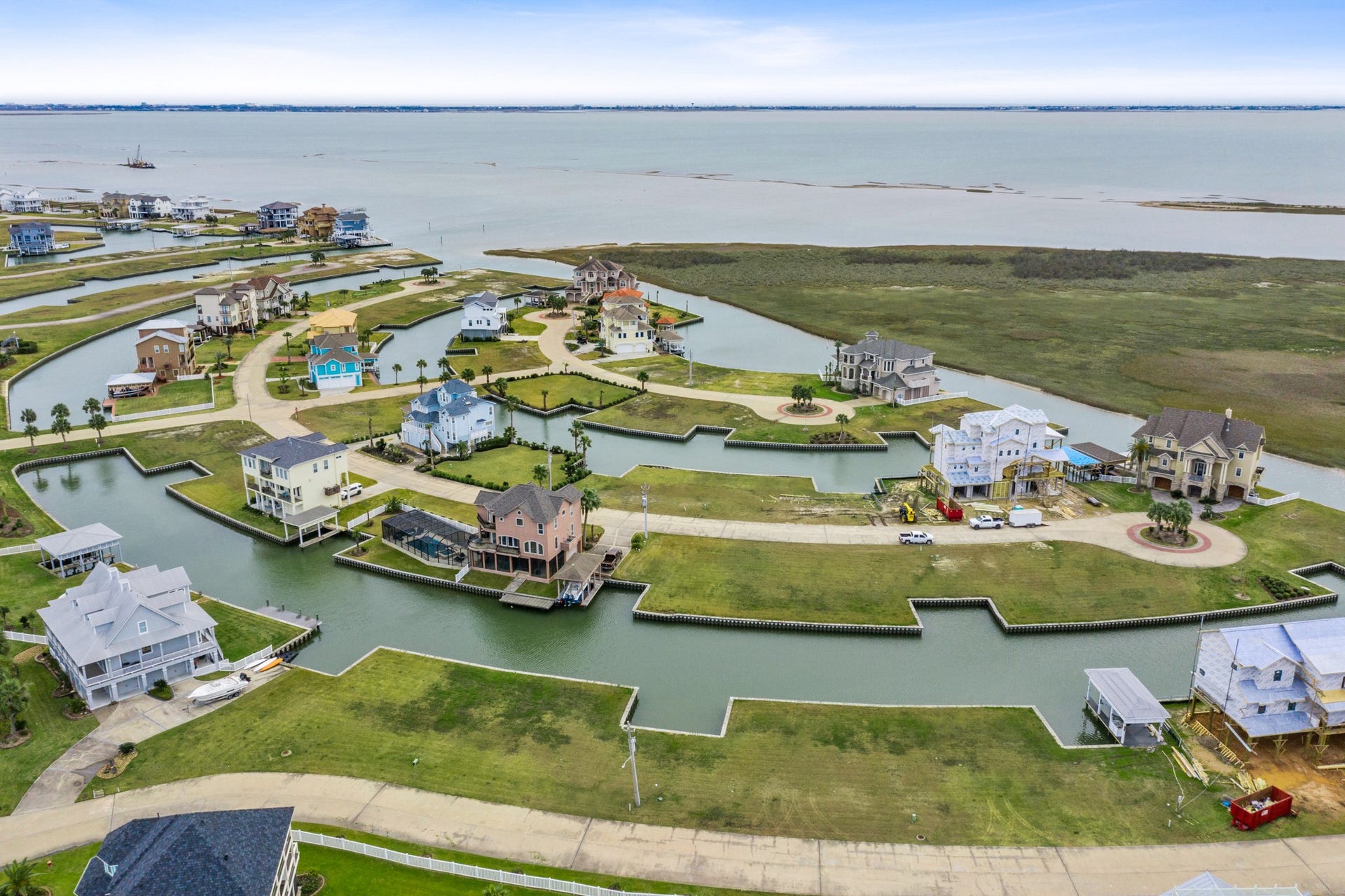 27 Isla Morada, Hitchcock, TX 77563 27 Isla Morada, Hitchcock, TX 77563