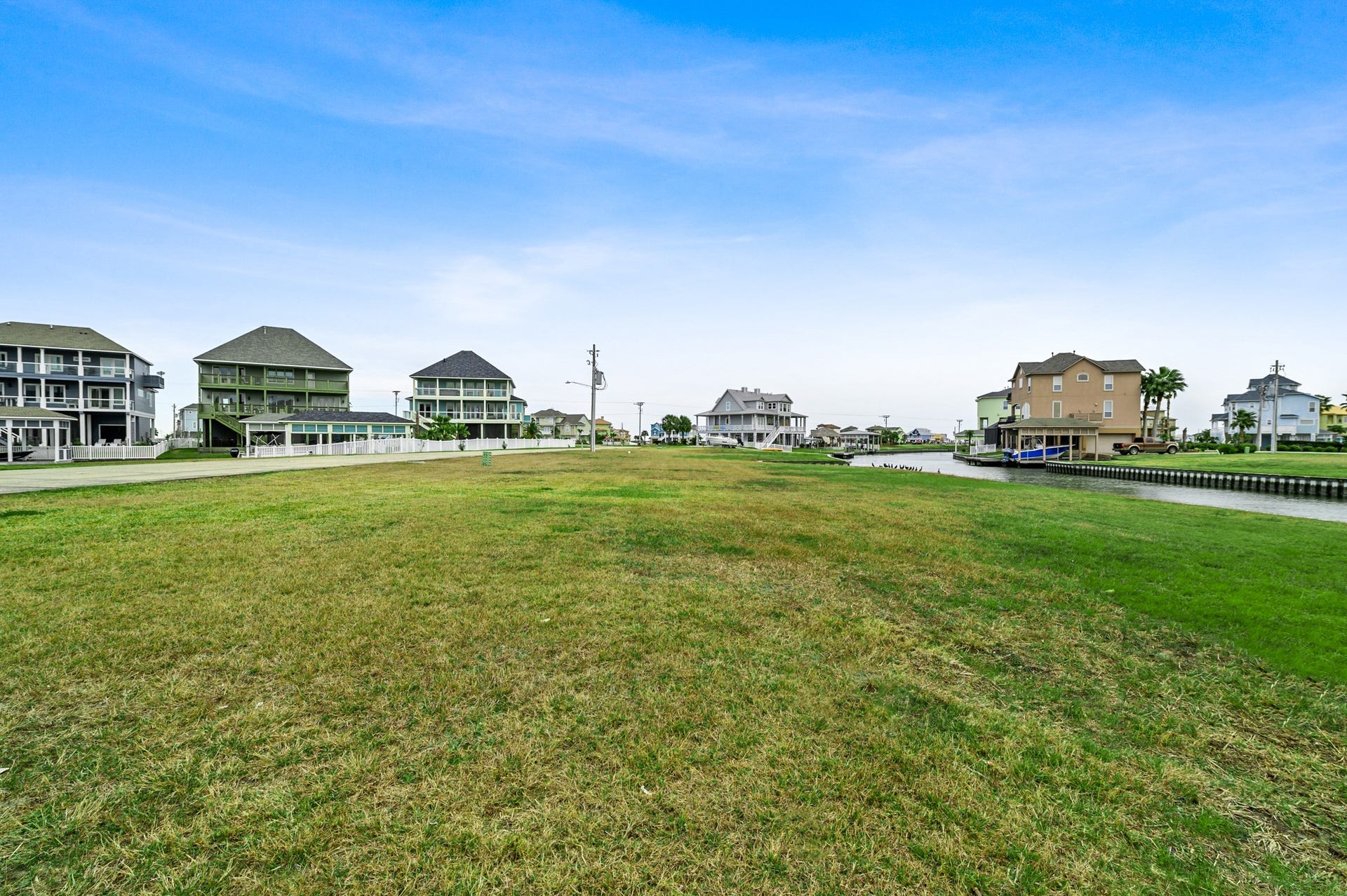 27 Isla Morada, Hitchcock, TX 77563 27 Isla Morada, Hitchcock, TX 77563
