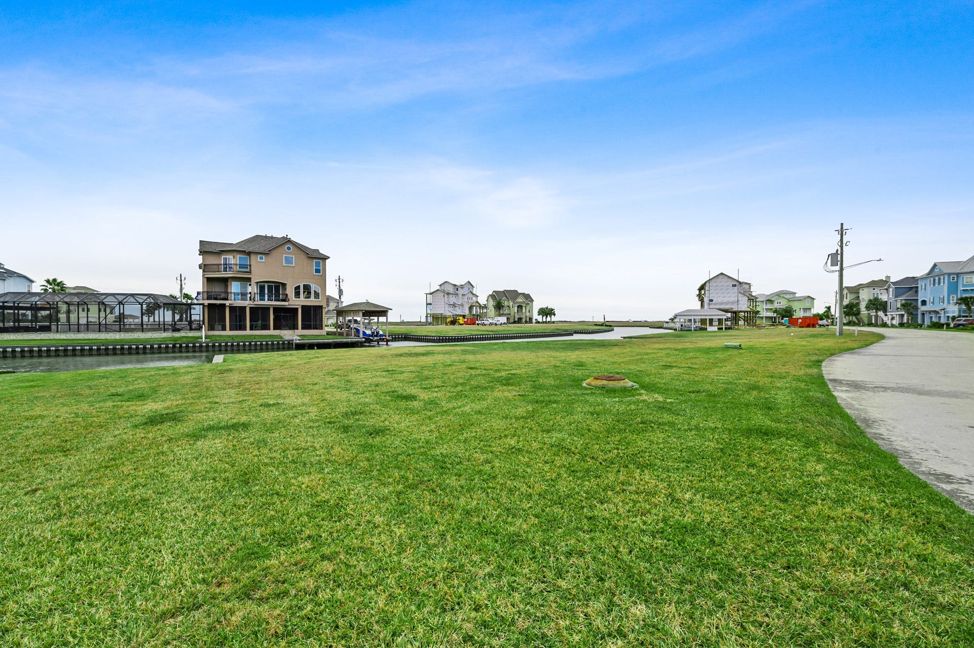27 Isla Morada, Hitchcock, TX 77563 27 Isla Morada, Hitchcock, TX 77563