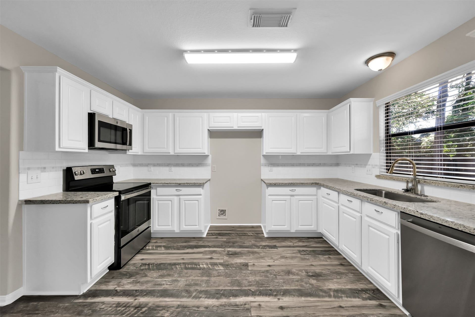9020 Zapata Way, Willis, TX 77378 9020 Zapata Way, Willis, TX 77378