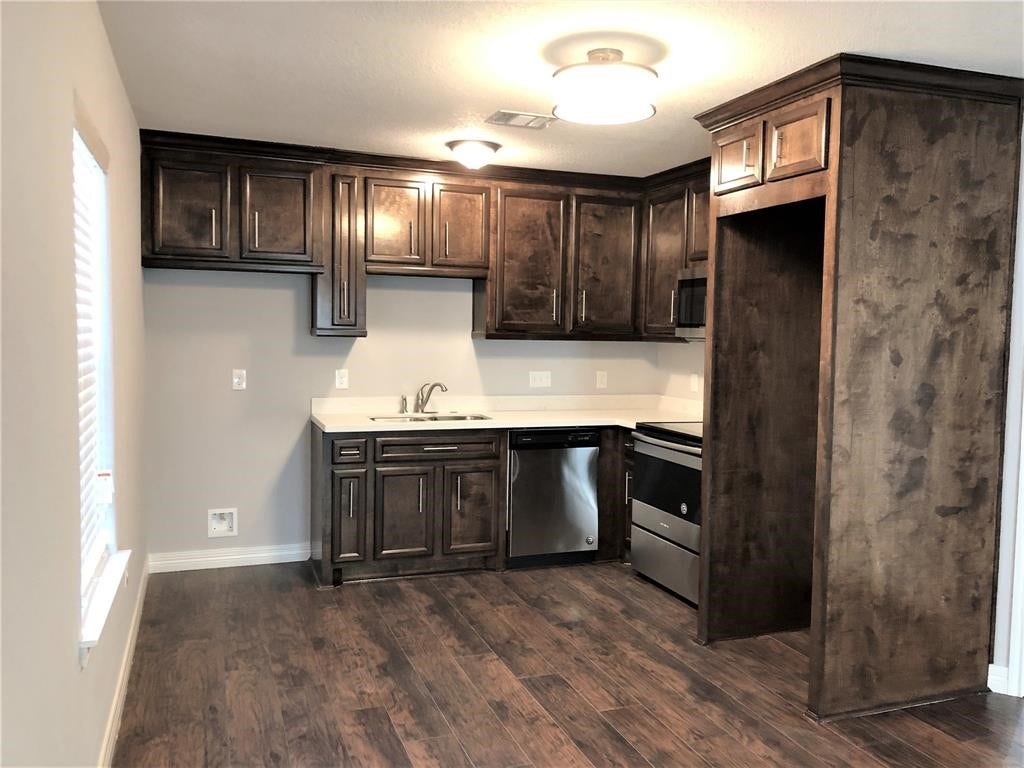 6215 Conley Street, Houston, TX 77021