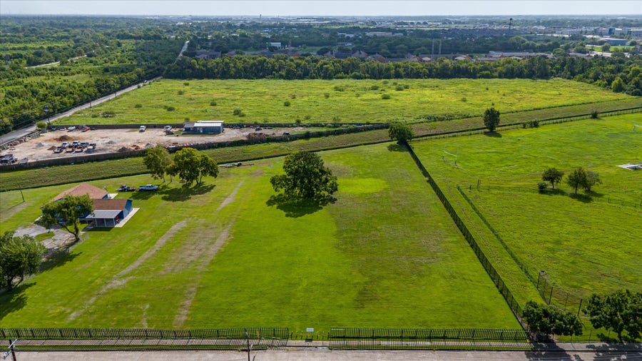 Property photo for 5706 S Acres Drive, Houston, TX
