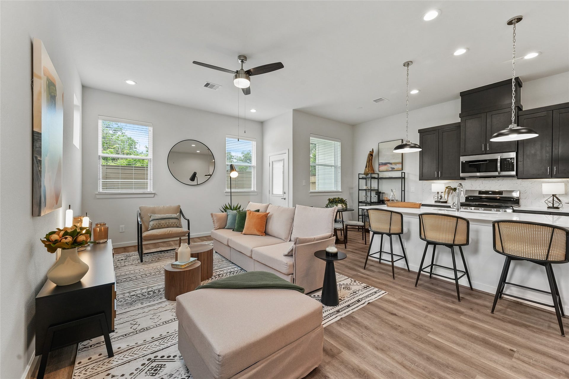 2110 Dewalt Street, #G, Houston, TX 77088 First Floor Living