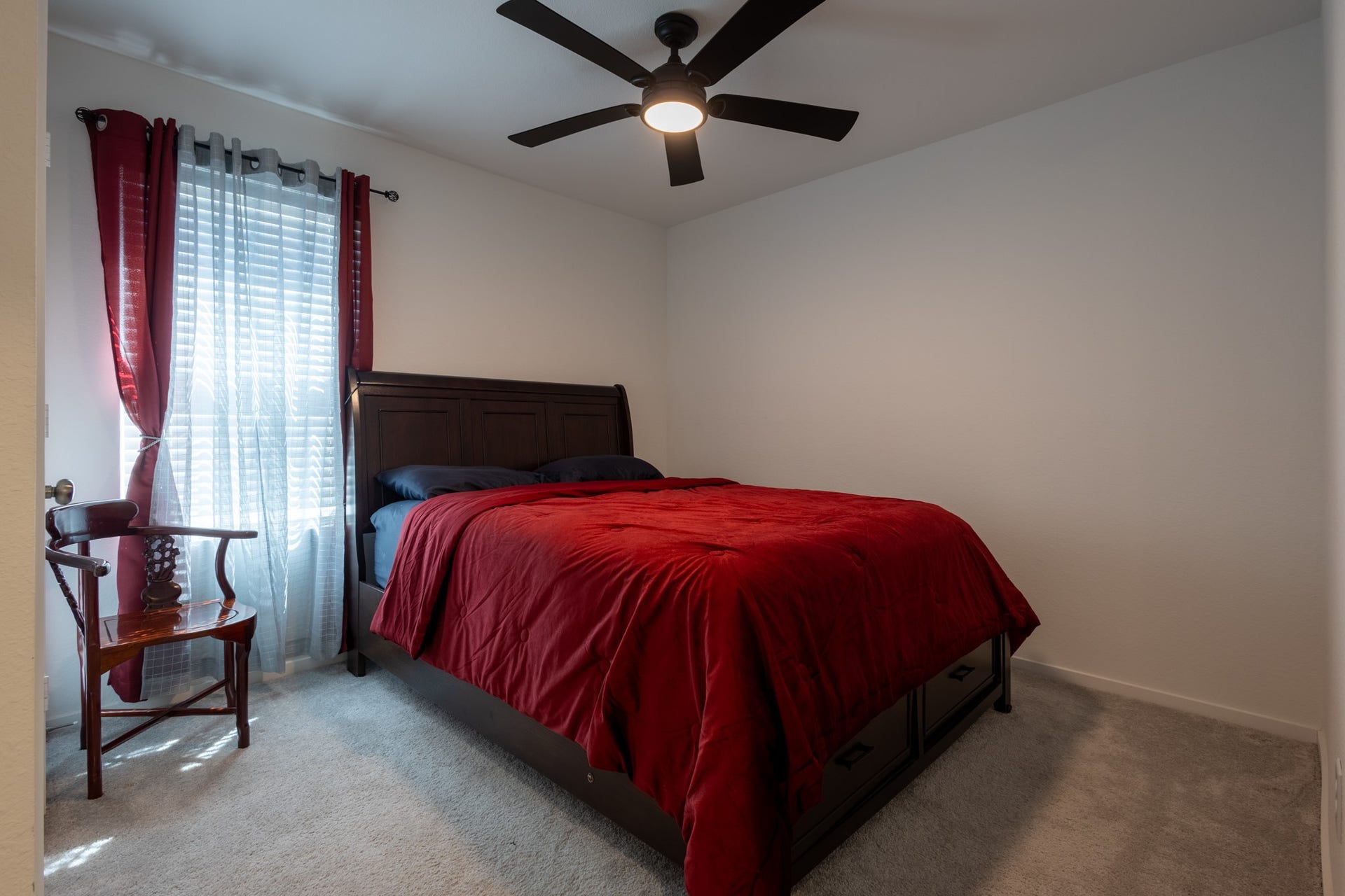 5806 Standpiper Loop, Baytown, TX 77521 Another beautifully sized secondary bedroom featuring excellent closet space and the same move-in-ready window and ceiling fan upgrades!