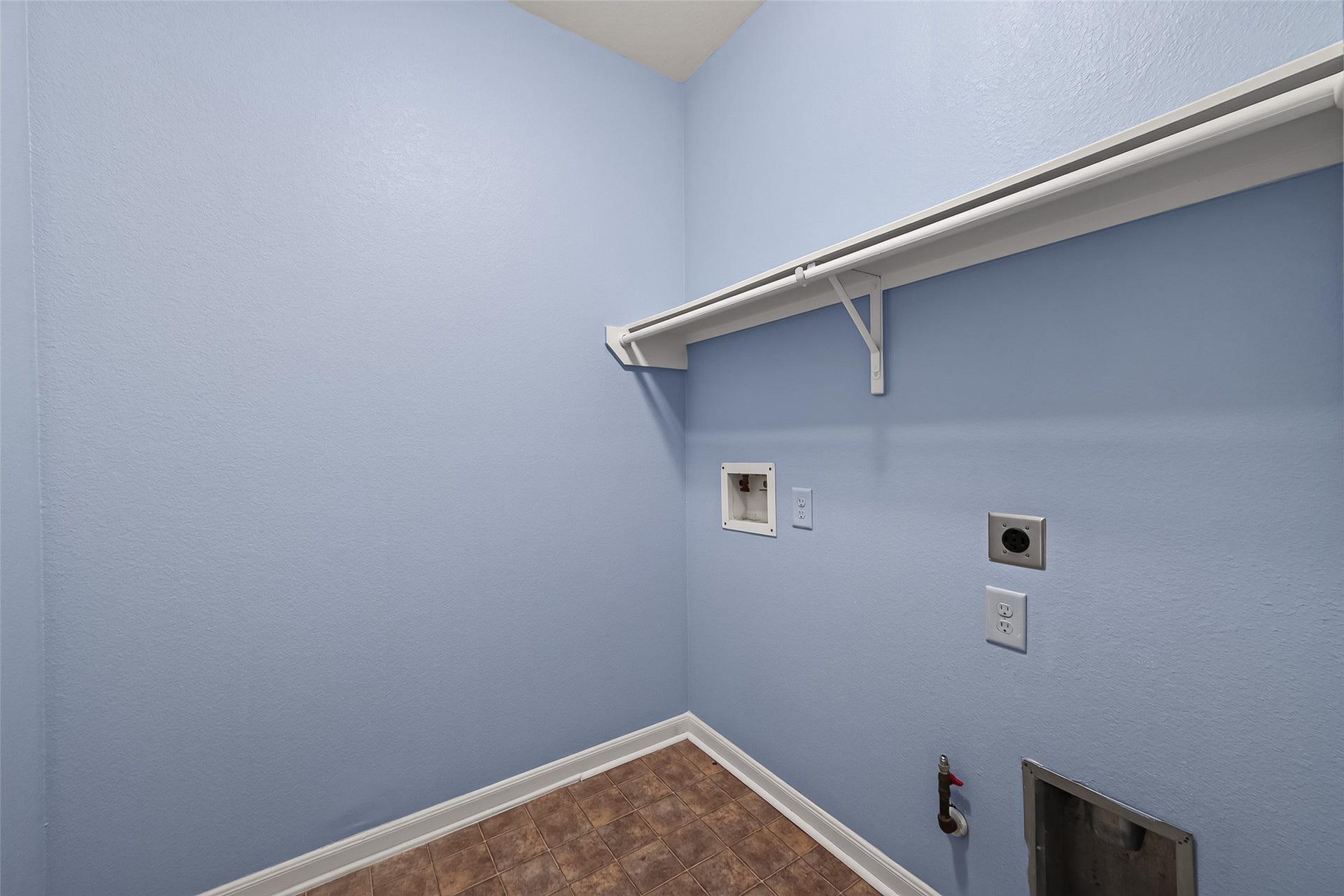 22506 Auburn Valley Lane, Katy, TX 77449 Laundry/ mud room