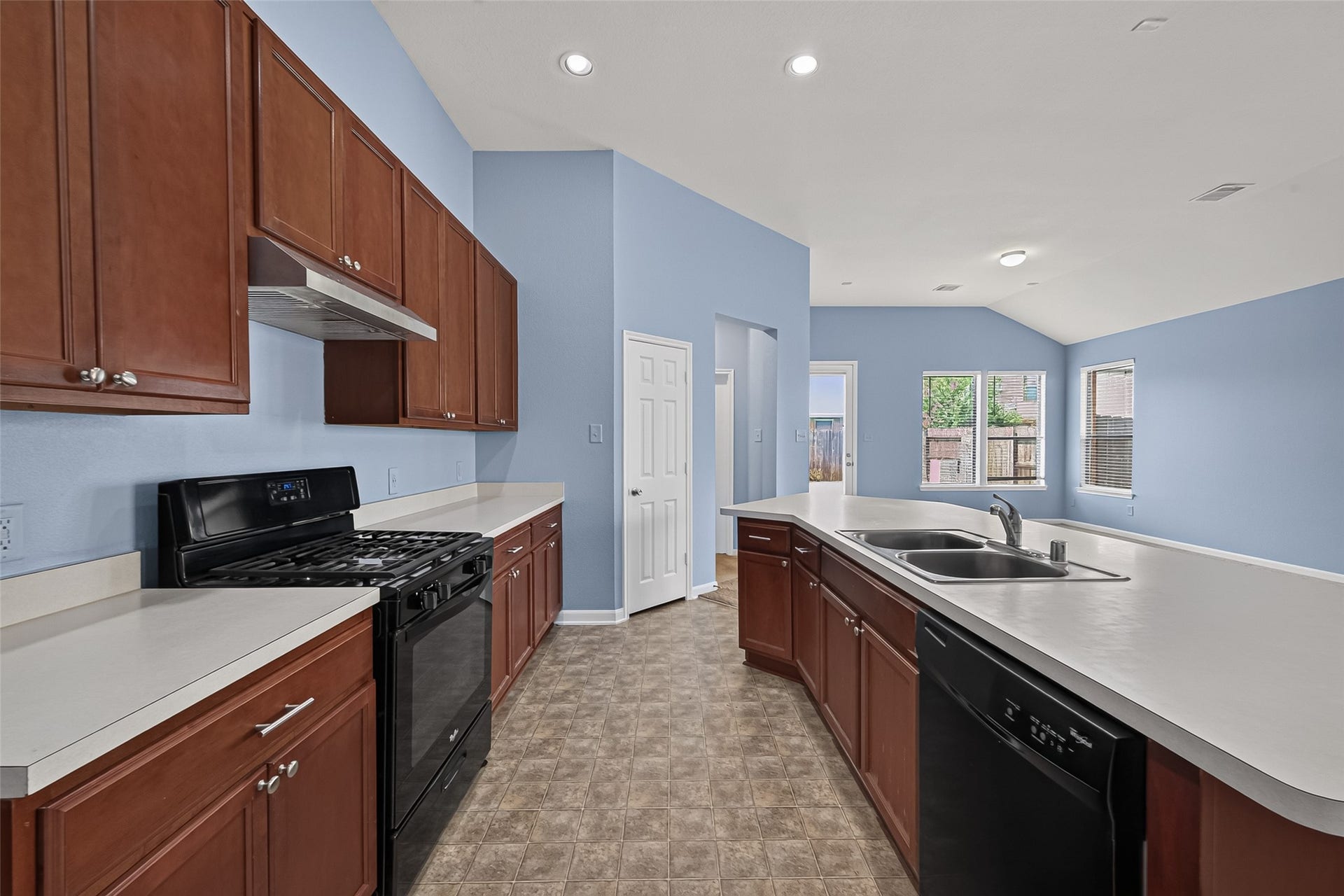 22506 Auburn Valley Lane, Katy, TX 77449 Open kitchen