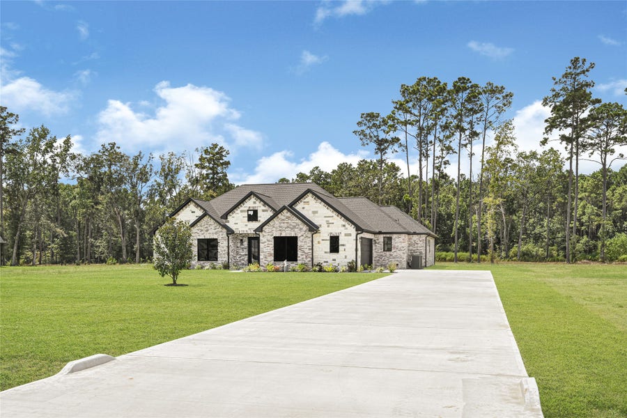 Property photo for 15020 Tybee Lane, Conroe, TX