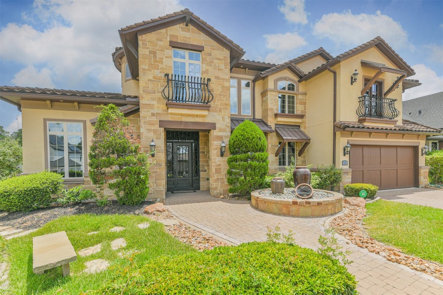 Property photo for 111 Oak Estates Drive, Conroe, TX
