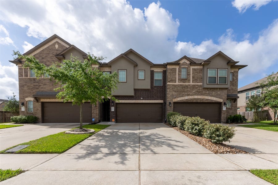 Property photo for 3819 Lancer Circle, Pearland, TX