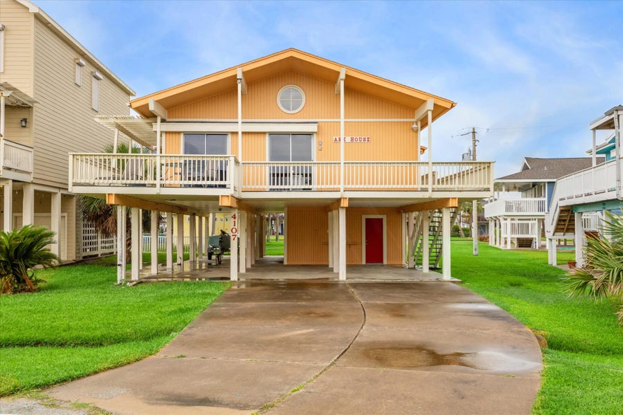 Property photo for 4107 Long Tom Court, Galveston, TX