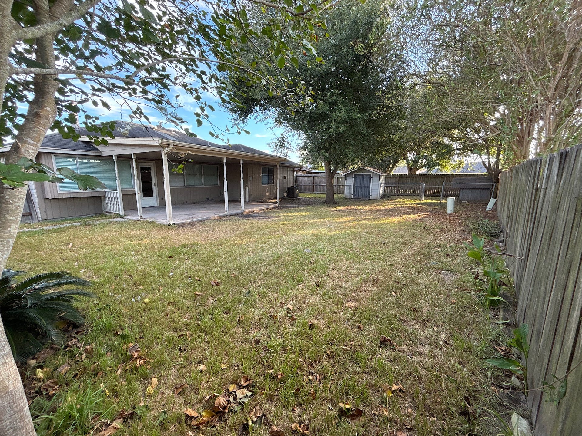 1138 Maple Creek Drive, La Porte, TX 77571