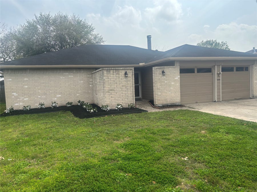 Property photo for 1138 Maple Creek Drive, La Porte, TX