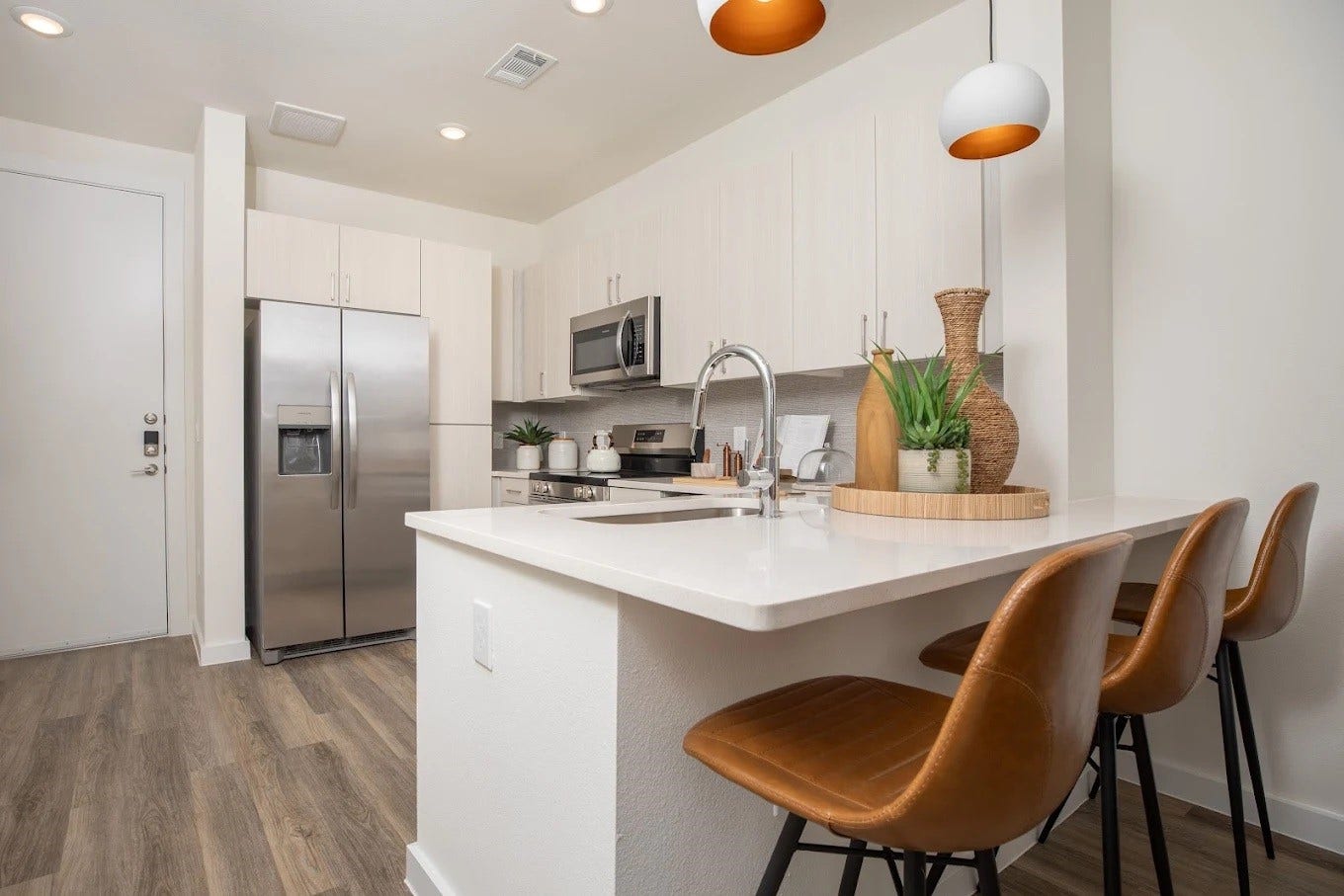 1690 North Loop, #322, Houston, TX 77009