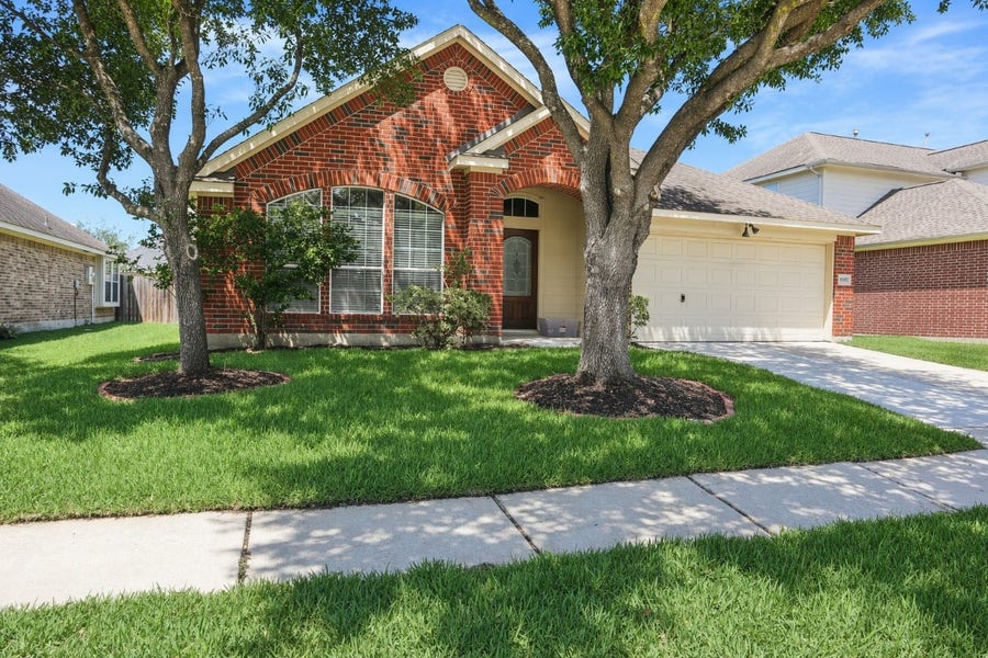Property photo for 9902 Memorial Crossing Drive, Tomball, TX