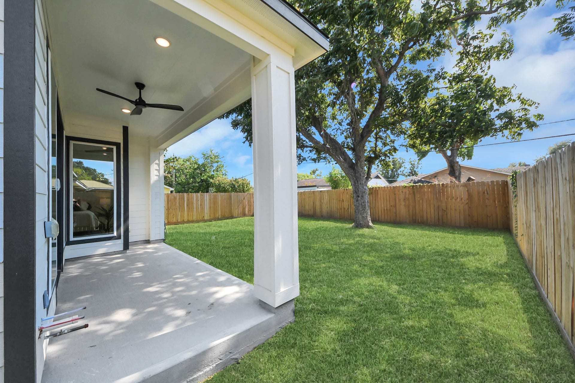 8521 Friendship Road, Houston, TX 77080 8521 Friendship Road, Houston, TX 77080