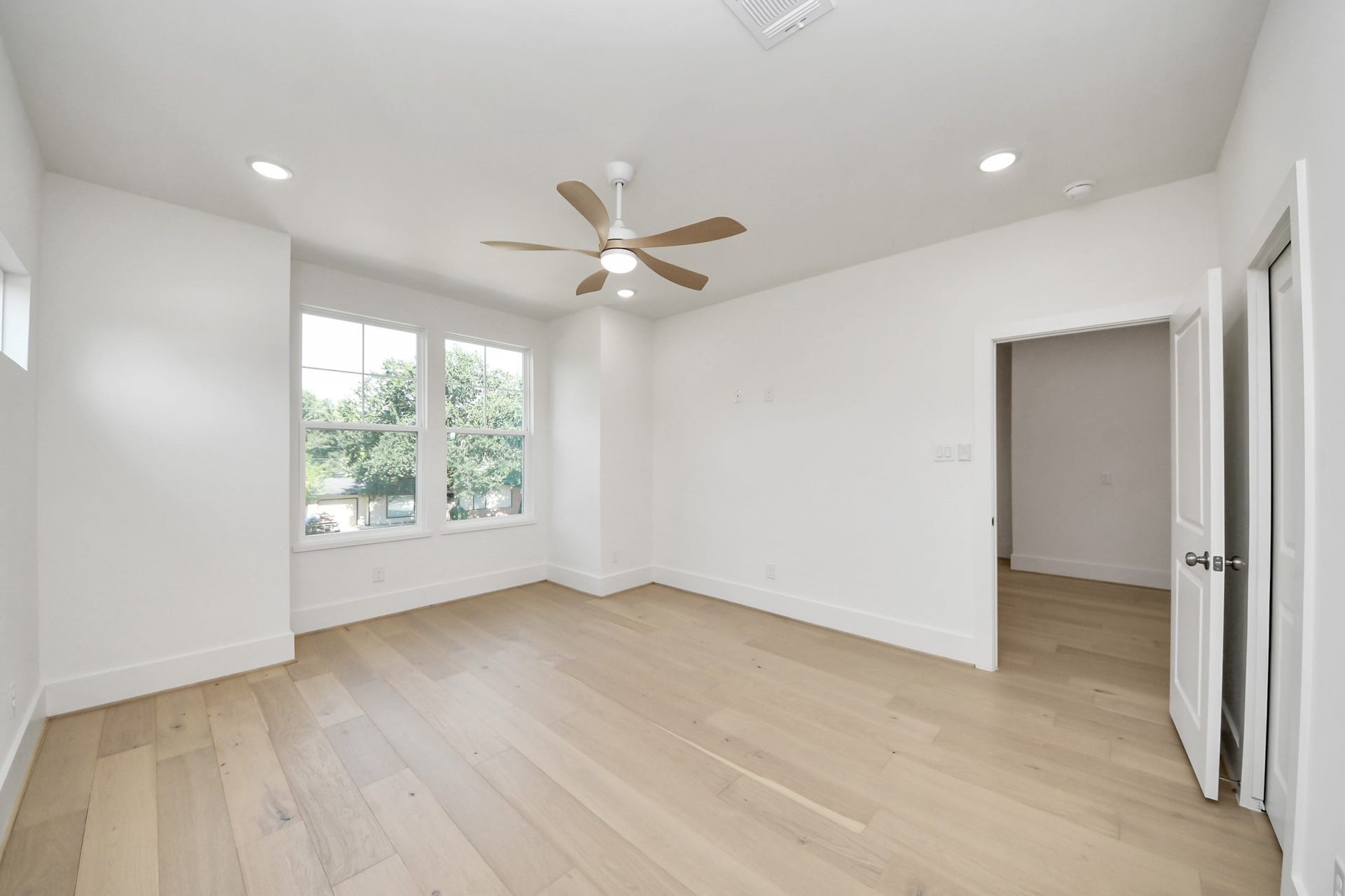 8521 Friendship Road, Houston, TX 77080 8521 Friendship Road, Houston, TX 77080